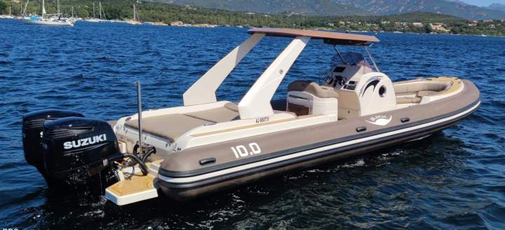 Black Manta 10.50 2x300cv Porto-Vecchio