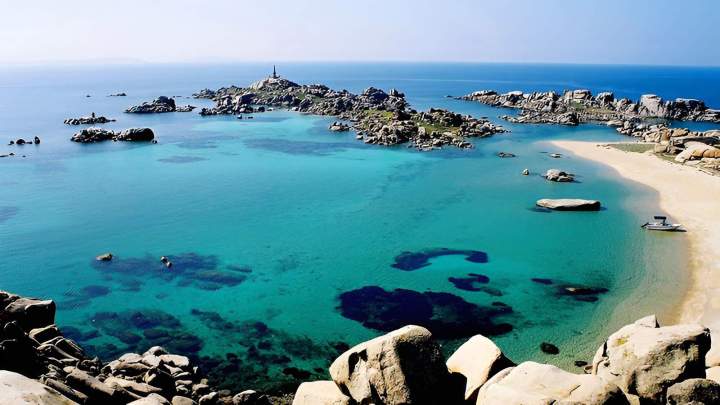 Plage de l'archipel de Lavezzi Porto-Vecchio