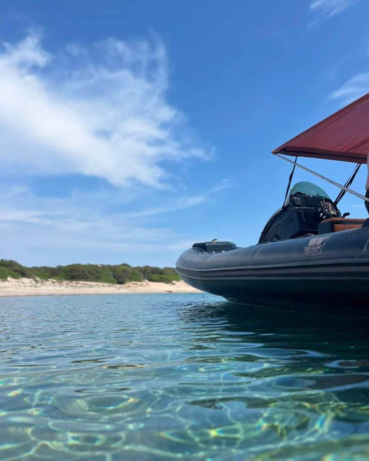 Service de location de bateaux à moteur Porto-Vecchio